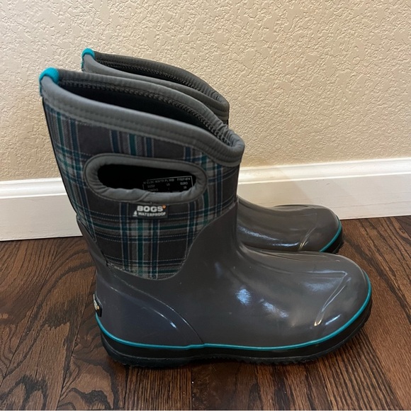 Bogs Boots Women’s Classic Winter Plaid Mid Waterproof Rubber Size 7 Gray $140, - Picture 1 of 16